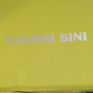 Gianni Bini Vibrant Yellow Box